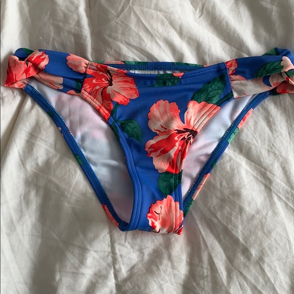 NWT swim bottoms - Picture 1 of 3